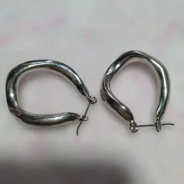 실버 후프형 귀걸이