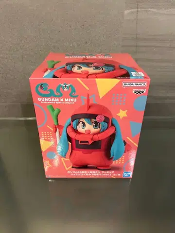 GUNDAM x MIKU 피규어
