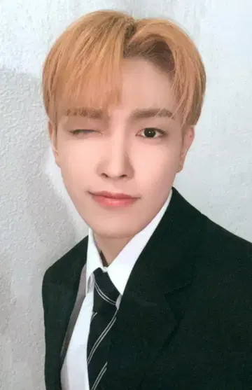 ATEEZ HONGJOONG FC KIT 5기