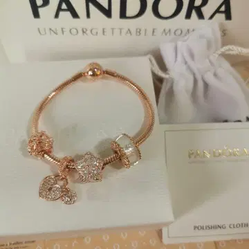 PANDORA 로즈 골드 참 포함 팔찌 사이즈 17
