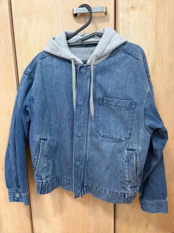 GU 후드 부착 데님 자켓