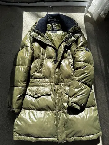 BOSS 다운 자켓 올리브색