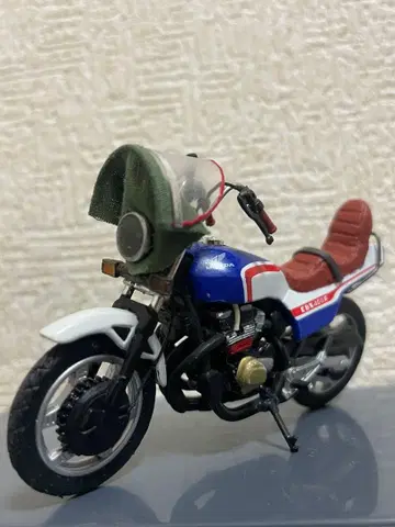 CBX 400 F-1형 / 파랑/화이트 / 1/24