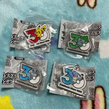 포켓몬 30주년 메탈 참 마스코트 피카츄 꼬부기 이상해씨