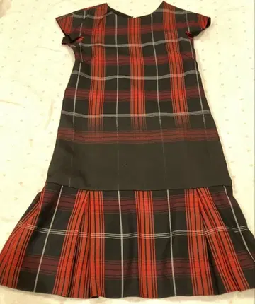 새상품급 일본제 아티산 체크 반팔 무릎 기장 원피스 레이온 실크 절개