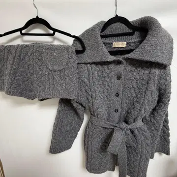 ANDMARY Pam cable knit set up