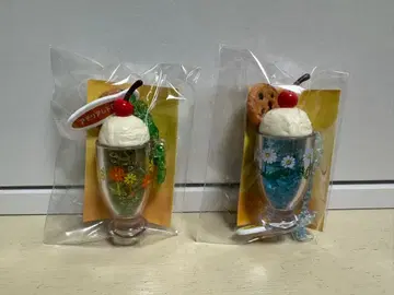 아델리아 레트로 미스터 이토 키링 노바나 앨리스 로손 한정판