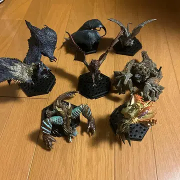 몬헌 고룡 피규어 묶음 판매 (개별 판매 가능)