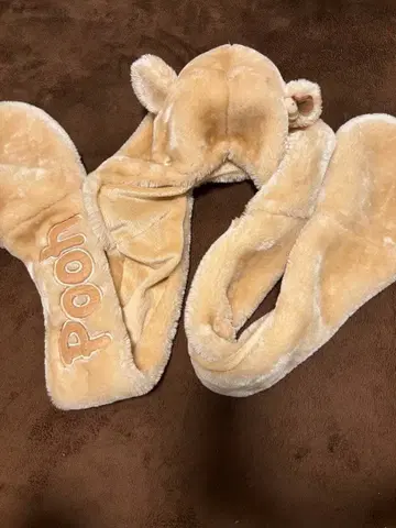 푸우 귀 달린 퍼 액세서리