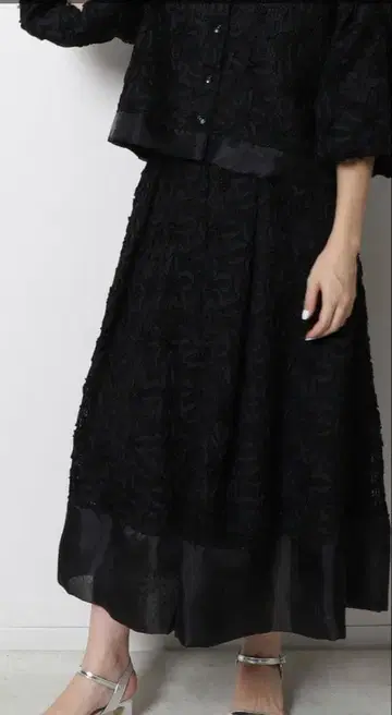 [ 미사용 새상품 ] 베로폰나 플라워 무늬 스커트