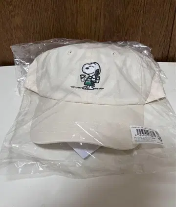 스벅 스누피 콜라보 캡 화이트