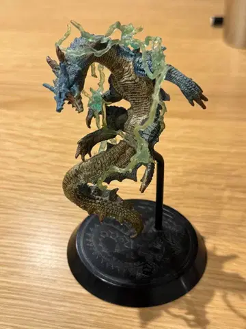 몬스터 헌터 라기아크루스 피규어