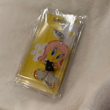 TWEETY x IU 아크릴 키링 ver.2