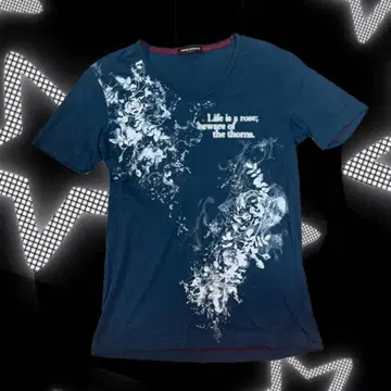 헤이세이 갸루 00s y2k 그런지 시크 스타일 T셔츠