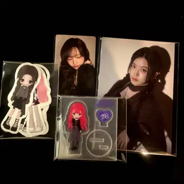 IVE RIVIVE+ Loved ive 리즈 아크릴 스탠드 트레이딩 카드