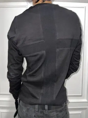 [새상품] REBEL WAVE 크로스 스티치 슬림 T셔츠 고딕 블랙