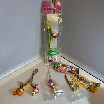 산리오 지역 한정 헬로키티 스트랩 볼펜 세트
