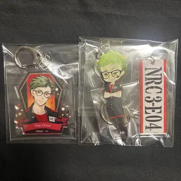 트위스테 트레이 아크릴 키링 2개 세트 운동복