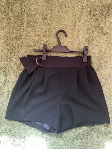 Devilish 블랙 숏팬츠