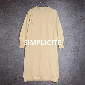 SIMPLICITE 퍼프 슬리브 니트 원피스