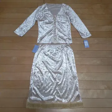 택 포함 미사용품 Y2K 벨벳 레이스 긴팔 셋업 베이지