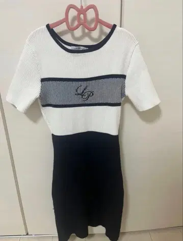 LIP SERVICE 바이컬러 리브 니트 원피스 블랙