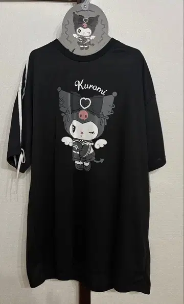 미사용 새상품 오메카시 텐시 쿠로미 빅 반팔 T셔츠