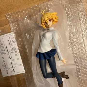 알퀘이드 브륜스터드 애니플렉스 1/7 스케일 피규어