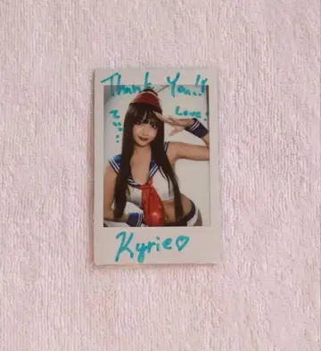 CYBERJAPAN KYRIE 친필 사인 폴라로이드 4.