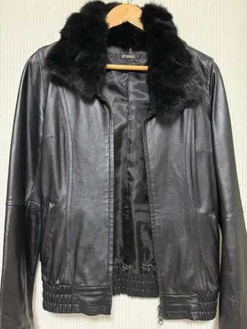 LIP SERVICE 퍼 카라 부착 블랙 가죽 자켓