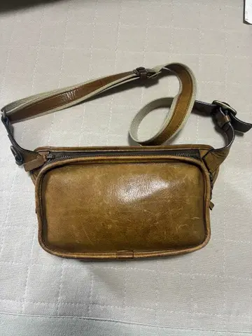 츠치야 가방 가죽 바디백 가젯 원마일 바디백 숄더백