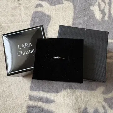 LARA Christie 파란색 보석 반지