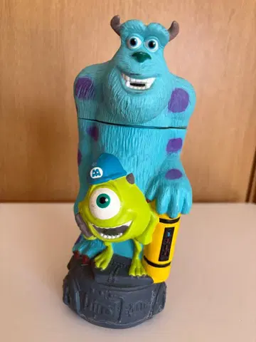 몬스터즈 잉크 설리와 마이크 피규어