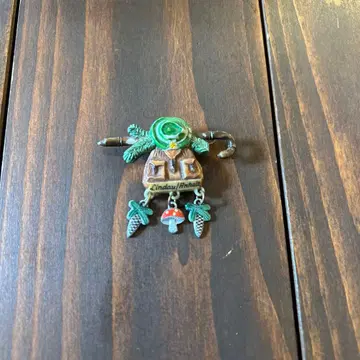 체코의 앤티크 브로치