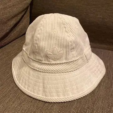adidas 코듀로이 버킷 햇 화이트