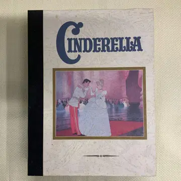 디즈니 스토어 신데렐라 한정판 시계