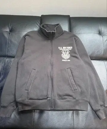 AVIREX U.S. AIR FORCE 트레이닝복 블랙