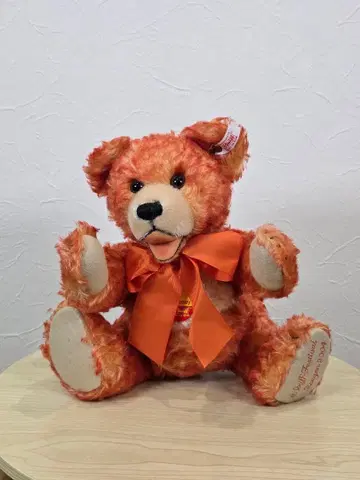 슈타이프 모미 2004