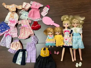 리카짱 인형 4체와 의상 세트