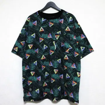 MASSES 마시스 T셔츠 SPACE TRIANGLE CRU