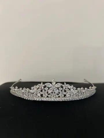 플라워 모티브 티아라 실버