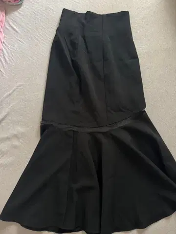 LIP SERVICE 블랙 플레어 스커트