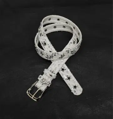 화이트 스팽글 스터드 벨트