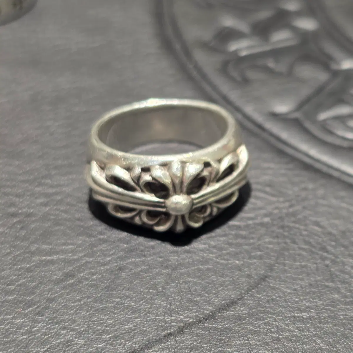 Chrome Hearts Floral Cross Ring | Bunjang Global