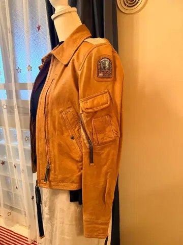 [ 미사용 ] PARAJUMPERS 디스트레스 가죽 자켓 가죽 점퍼