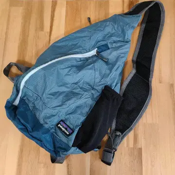 파타고니아 라이트웨이트 트래블 슬링백 스카이블루 48796