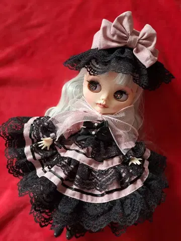 브라이스 아웃핏 봄의 속삭임 블랙