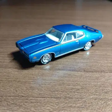 조니 라이트닝 1/64 폰티악 GTO 1969 모델