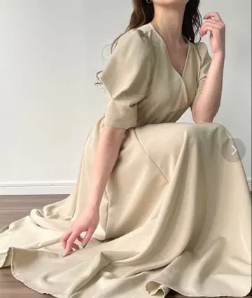 JUNOAH 퍼프 슬리브 카슈쿨 롱 원피스 XL 베이지