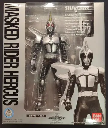 반다이 S.H.Figuarts 가면라이더 카부토 가면라이더 헤라쿠스